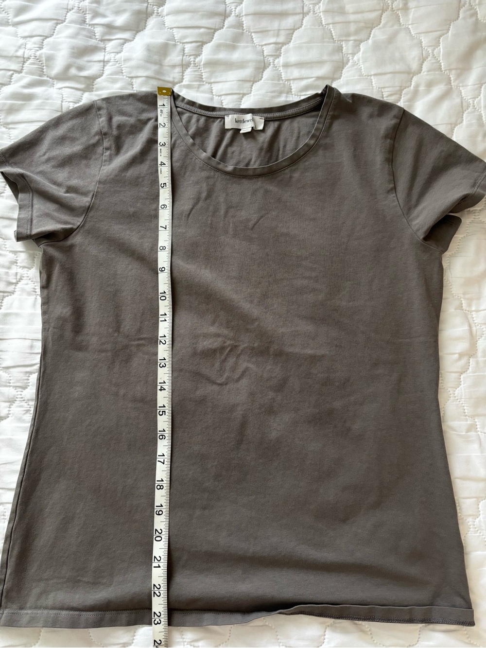 Kettlewell Women's Short Sleeve Tee Lot of 3 - Picture 9 of 9